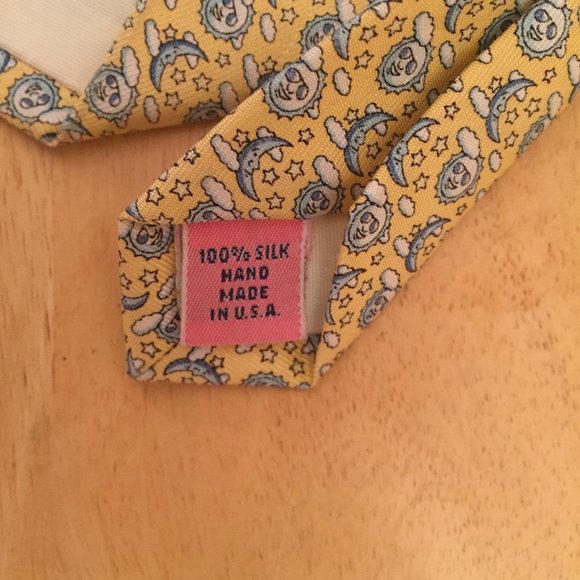 Vineyard Vines Yellow Silk Tie Sun & Moon Motif - Picture 5 of 6